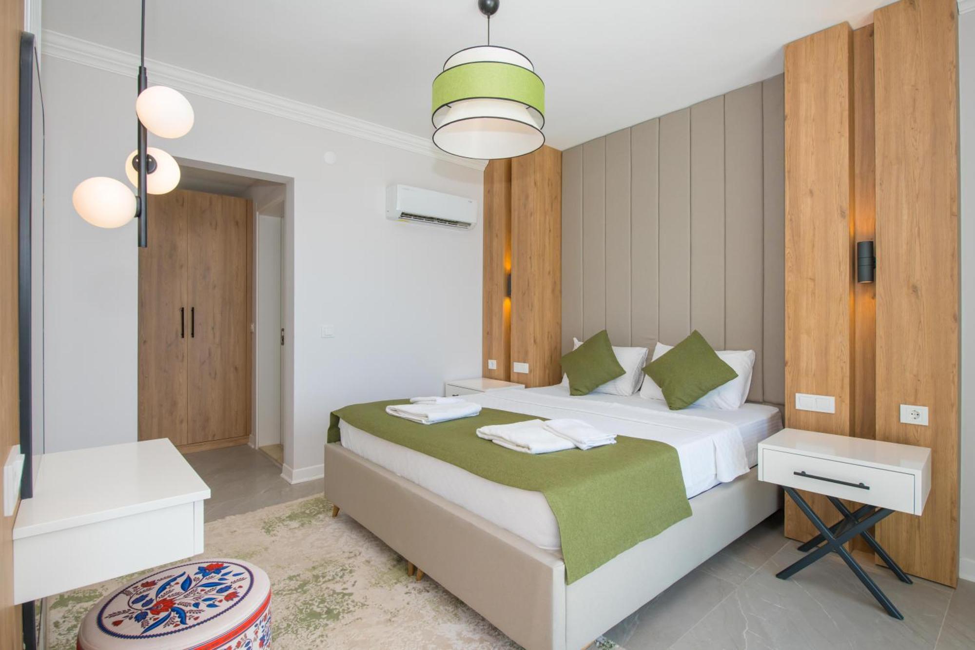 קלקן Beachfront White Villa With Private Swimming Pool מראה חיצוני תמונה