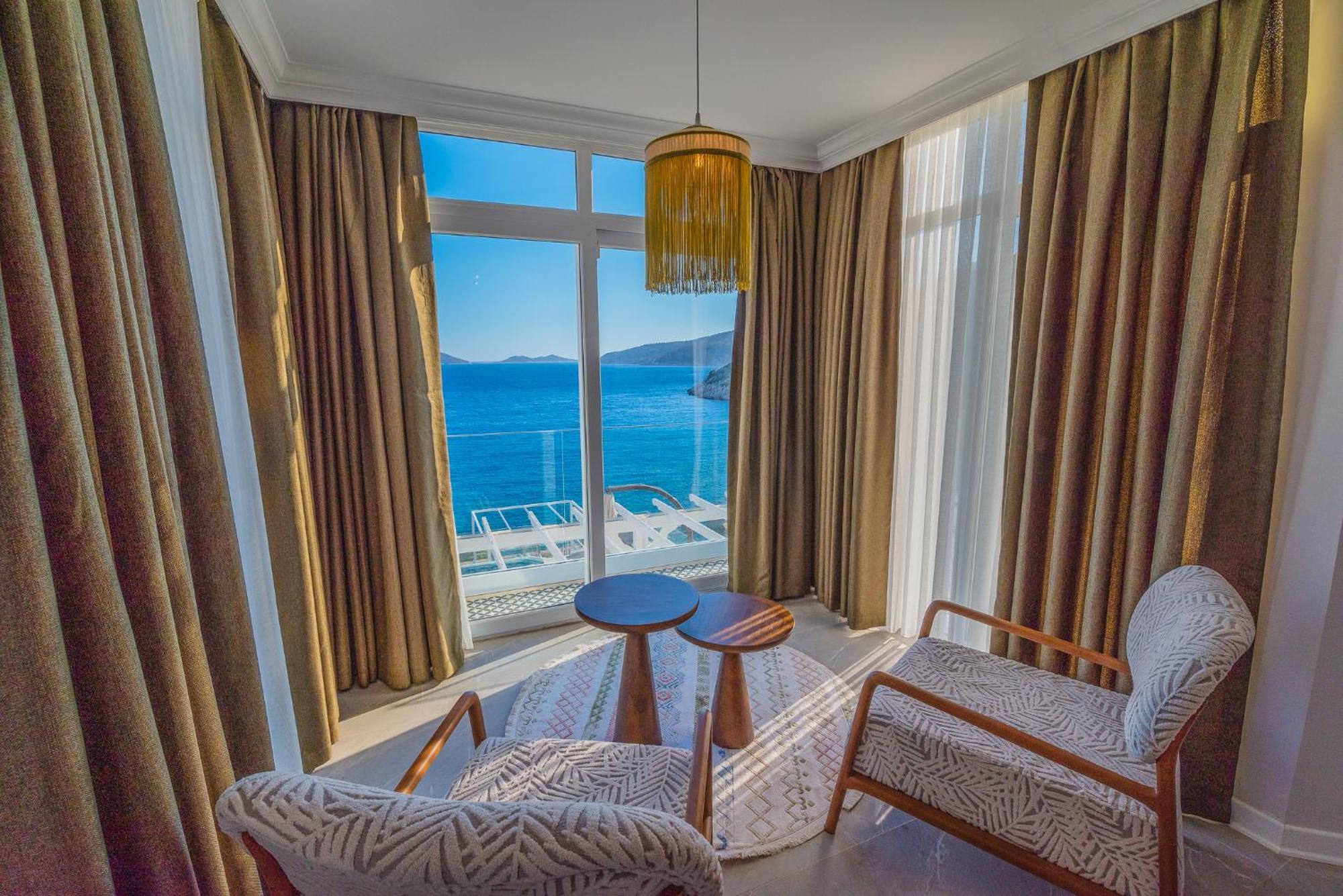 קלקן Beachfront White Villa With Private Swimming Pool מראה חיצוני תמונה
