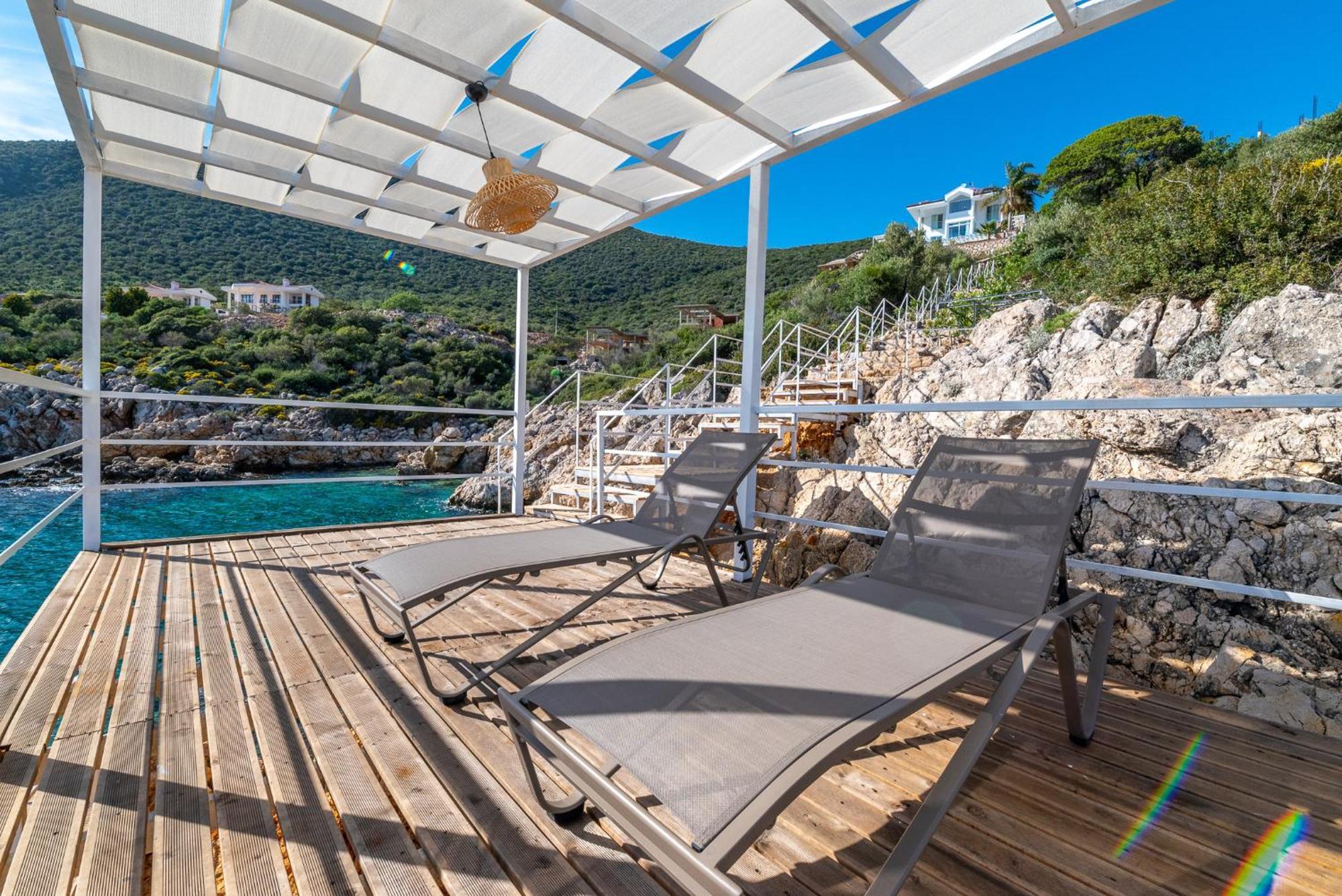 קלקן Beachfront White Villa With Private Swimming Pool מראה חיצוני תמונה